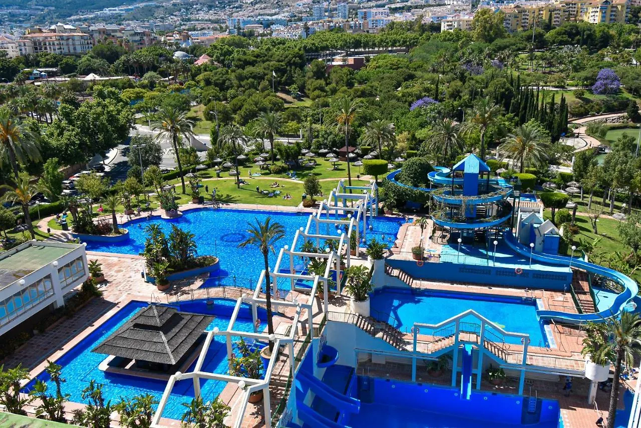 Benal Beach, Superb 2 Bedroom 2 Bathroom Beach Front Apartment Sleeps 6 Benalmádena